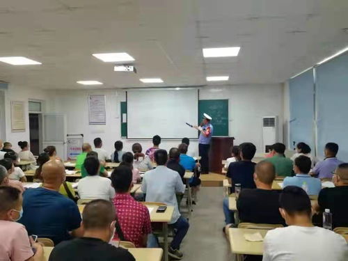 我為群眾辦實事 青島交警市北大隊深入公交集團駕校聯合開展交通安全公益宣傳活動