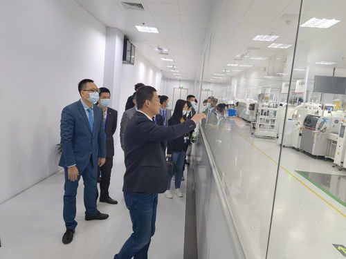 企業(yè)內(nèi)訓(xùn) 小潔機器人參加 未來工廠 解碼新智造標桿游學(xué)