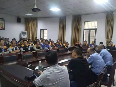 大足區環衛管理所多措并舉,確保干干凈凈迎國慶