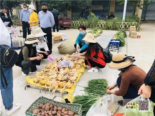 這群消費(fèi)者 瘋狂 購(gòu)物的背后